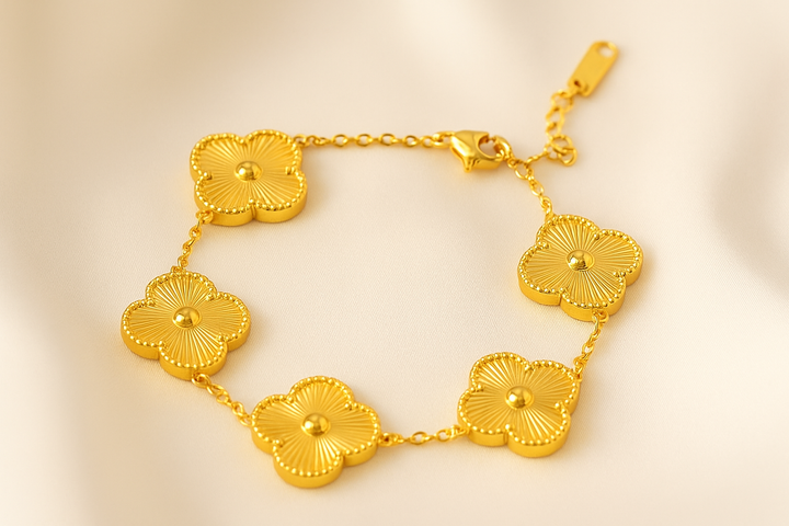 Golden / Black / white Vancleef Bracelet