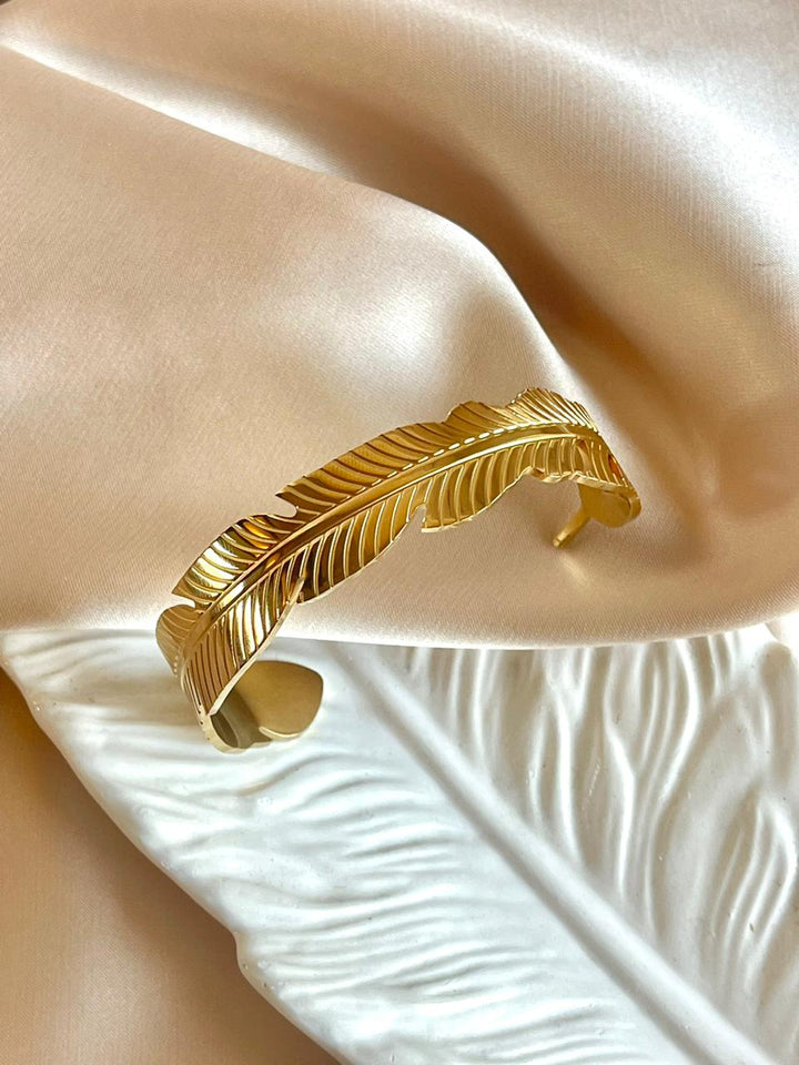 Ivory Whisper Bangle
