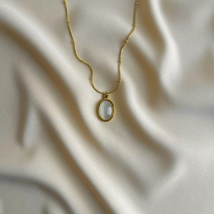 Almond Cat-Eye Stone Necklace