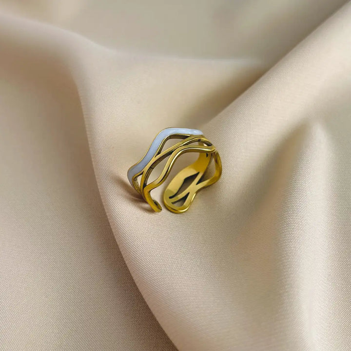 White Wavy Ring