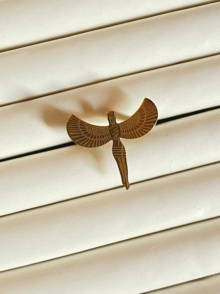 Isis Ring