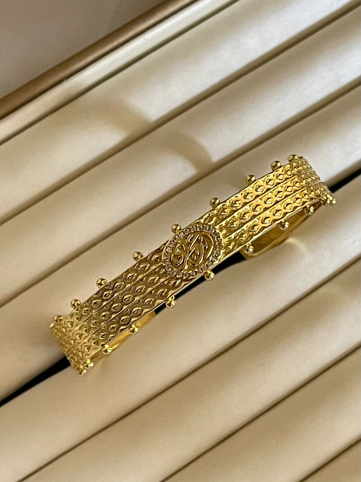 Enta Omry Bangle (انت عمري)
