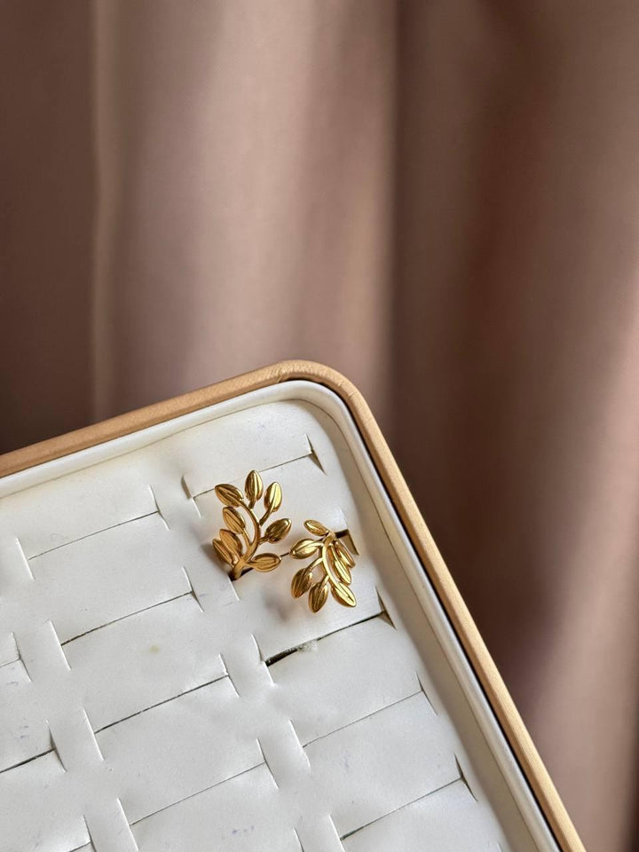 Leaves Ring